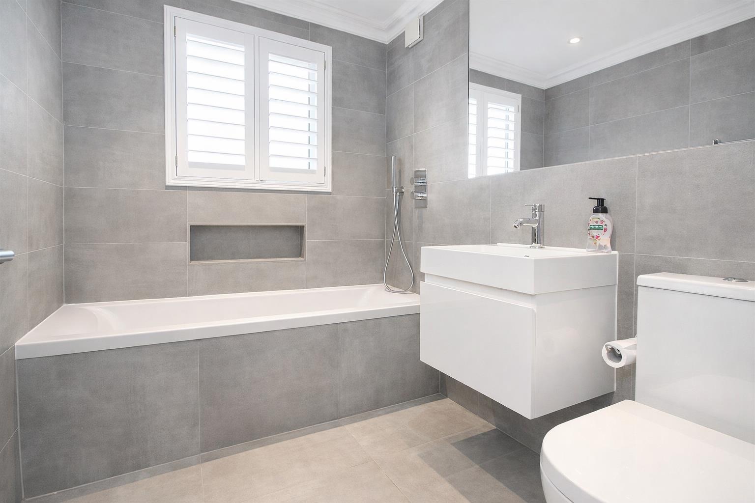 Gassiot Way, Sutton